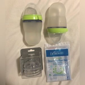 2 8oz Comotomo Baby Bottles, Fast Flow Silicone Nipple, Free Sterilization Bag